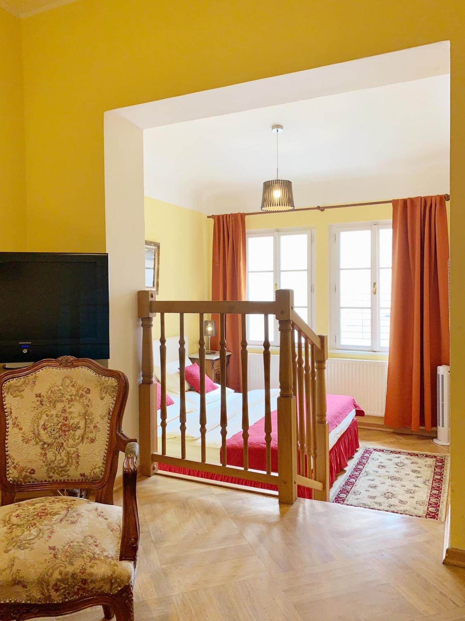 Small Luxury Palace Otel 4*