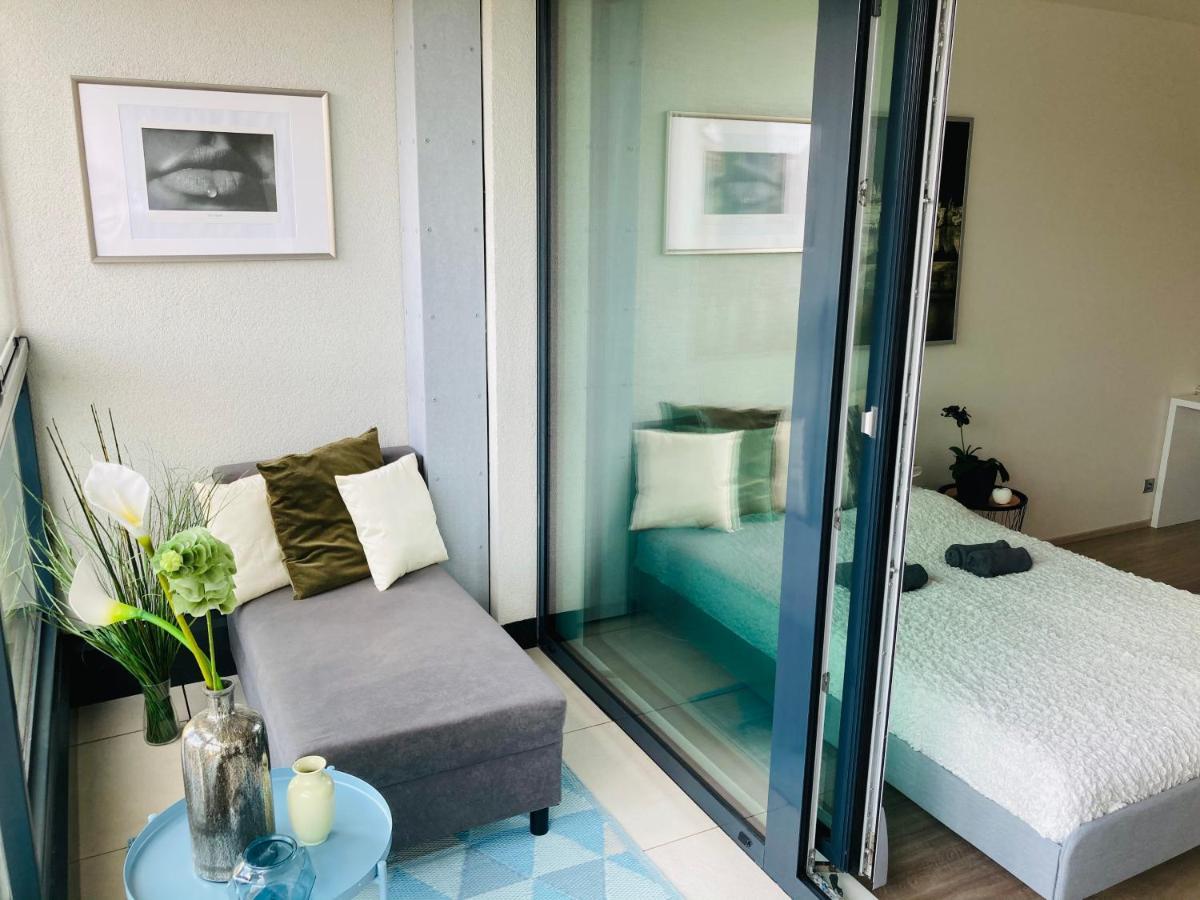 Appartement Blanc Harfa Design Prague