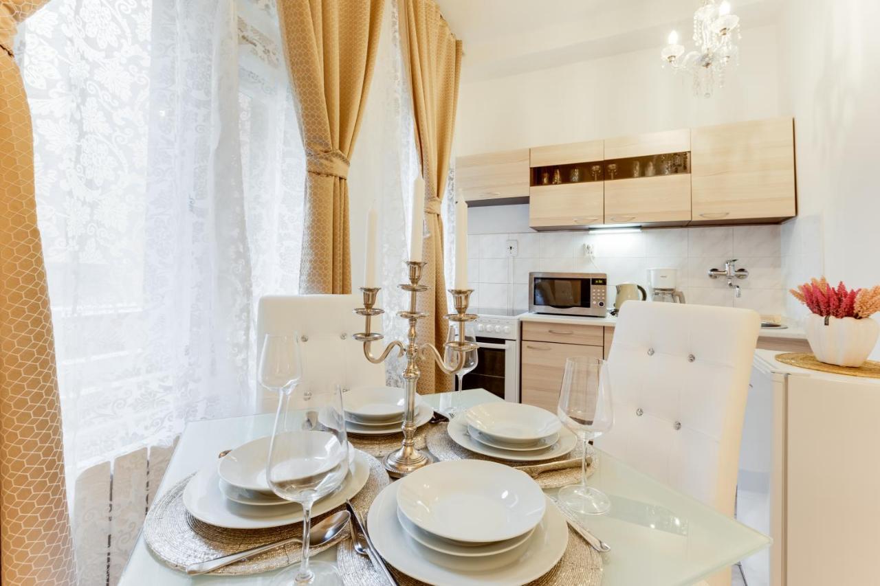 Wenceslass Square Luxury Apartment