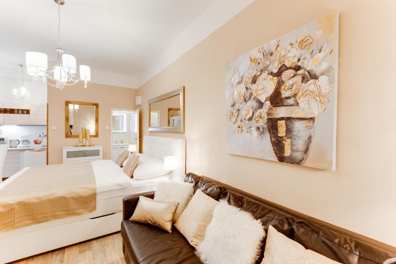 Apartment Wenceslass Square Luxury Prague
