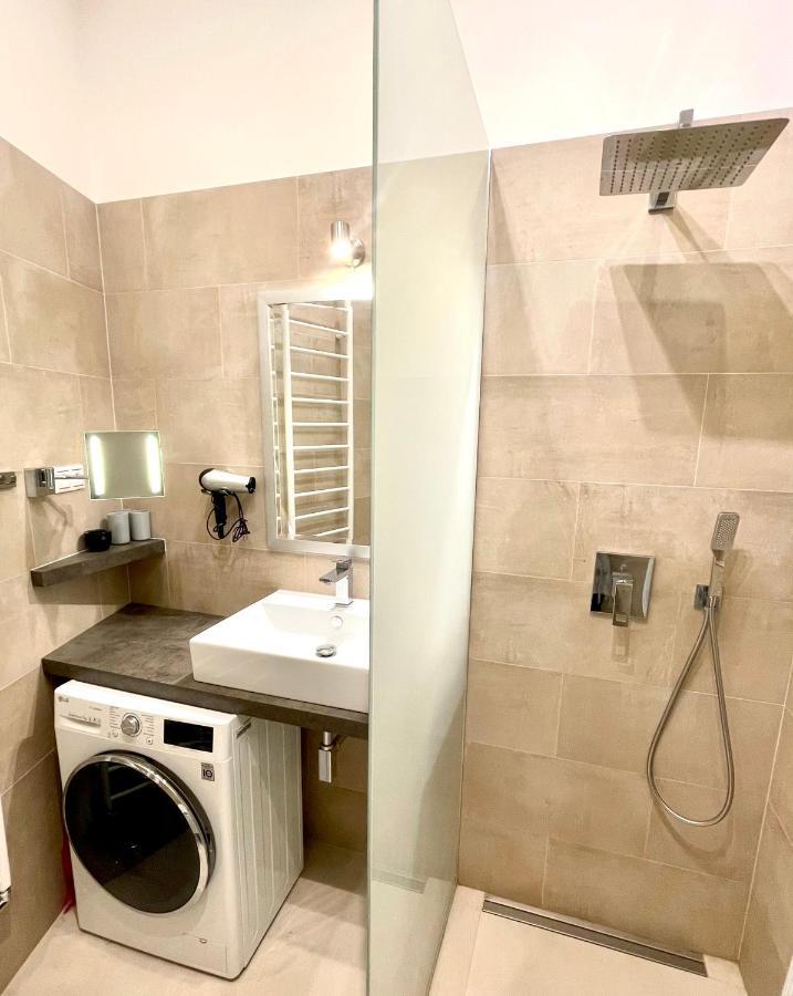 Apartment Outstanding In Center
