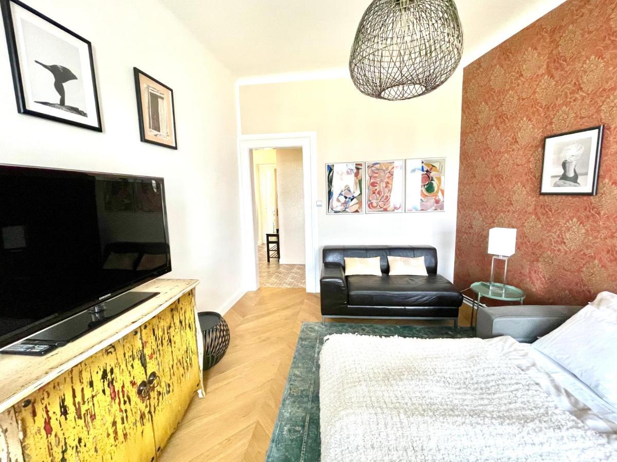 Outstanding In Center Apartment Prague