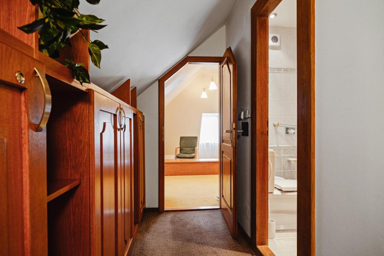 U Cerneho Medveda- At The Black Bear Apartment Prague