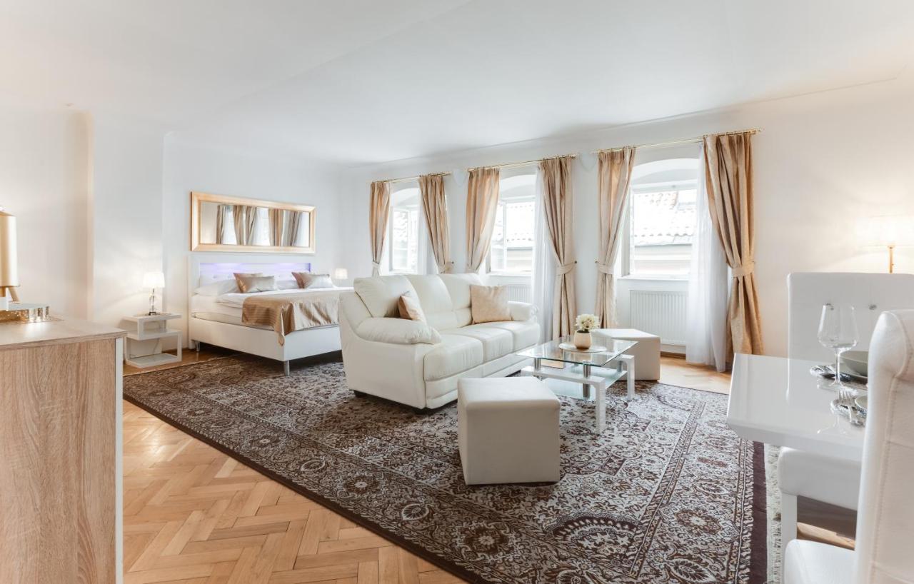 Charles Bridge Royal - Castle District Appartement *