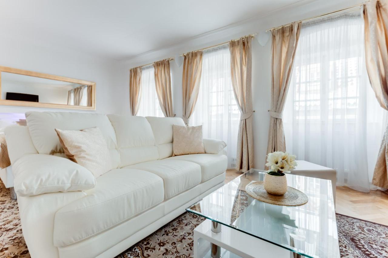 Charles Bridge Royal - Castle District Appartement Prague