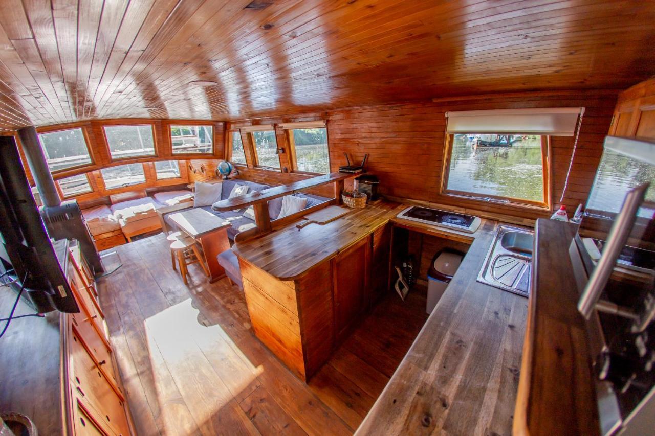 Bay Houseboats 3* Prague