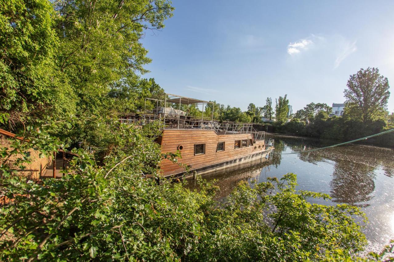 Bateau-hôtel Bay Houseboats 3*