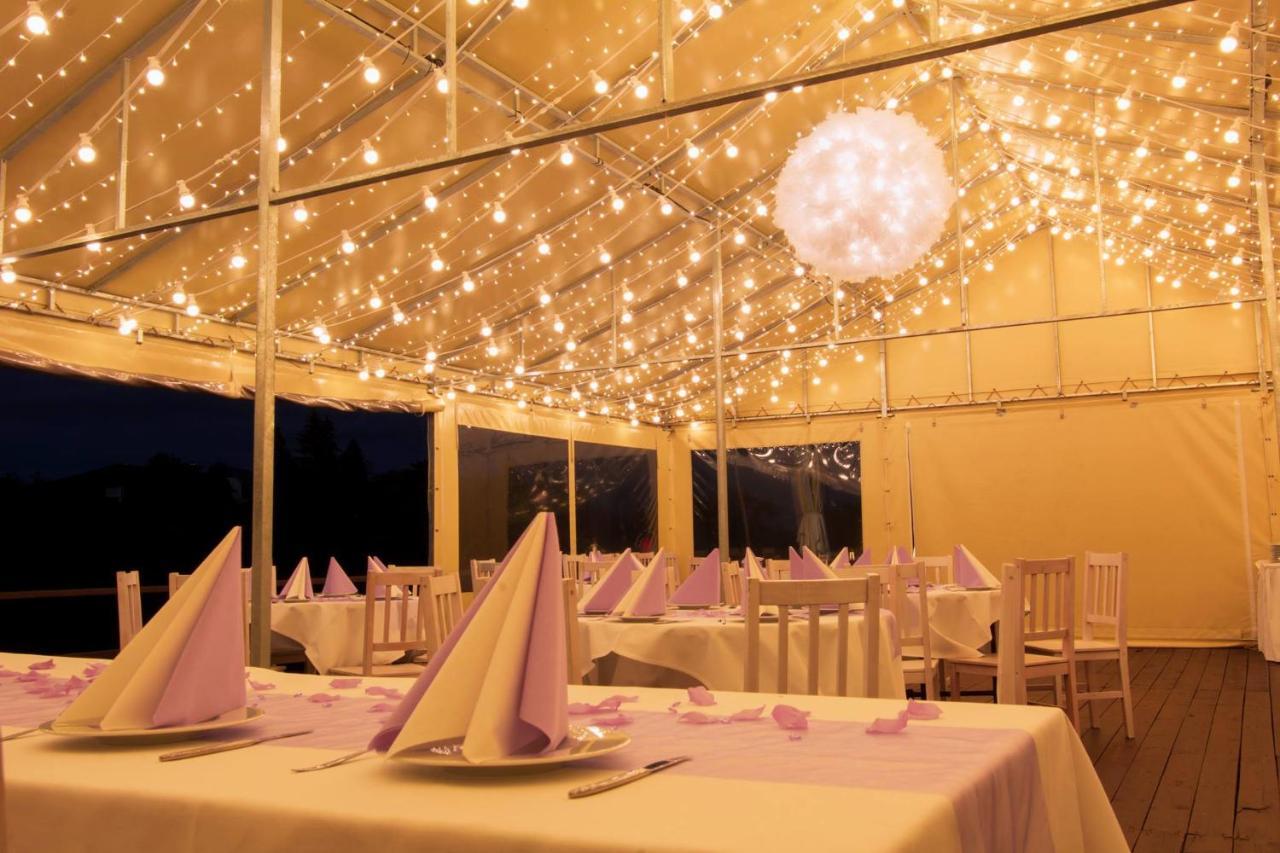 Luxury tent Seberak - V Chatickach A V Luxusnich Stanech *