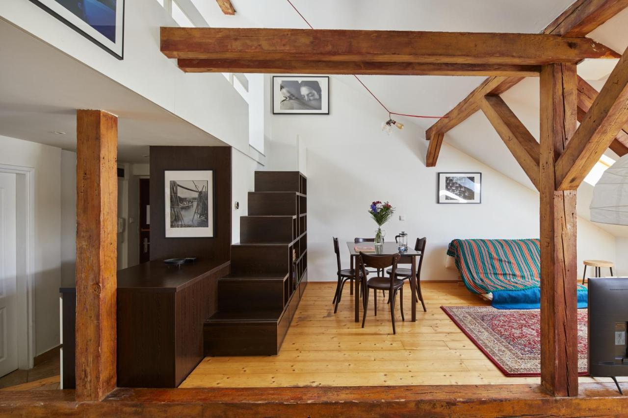 Days - Sunlit Attic Loft In Vinohrady * Prague