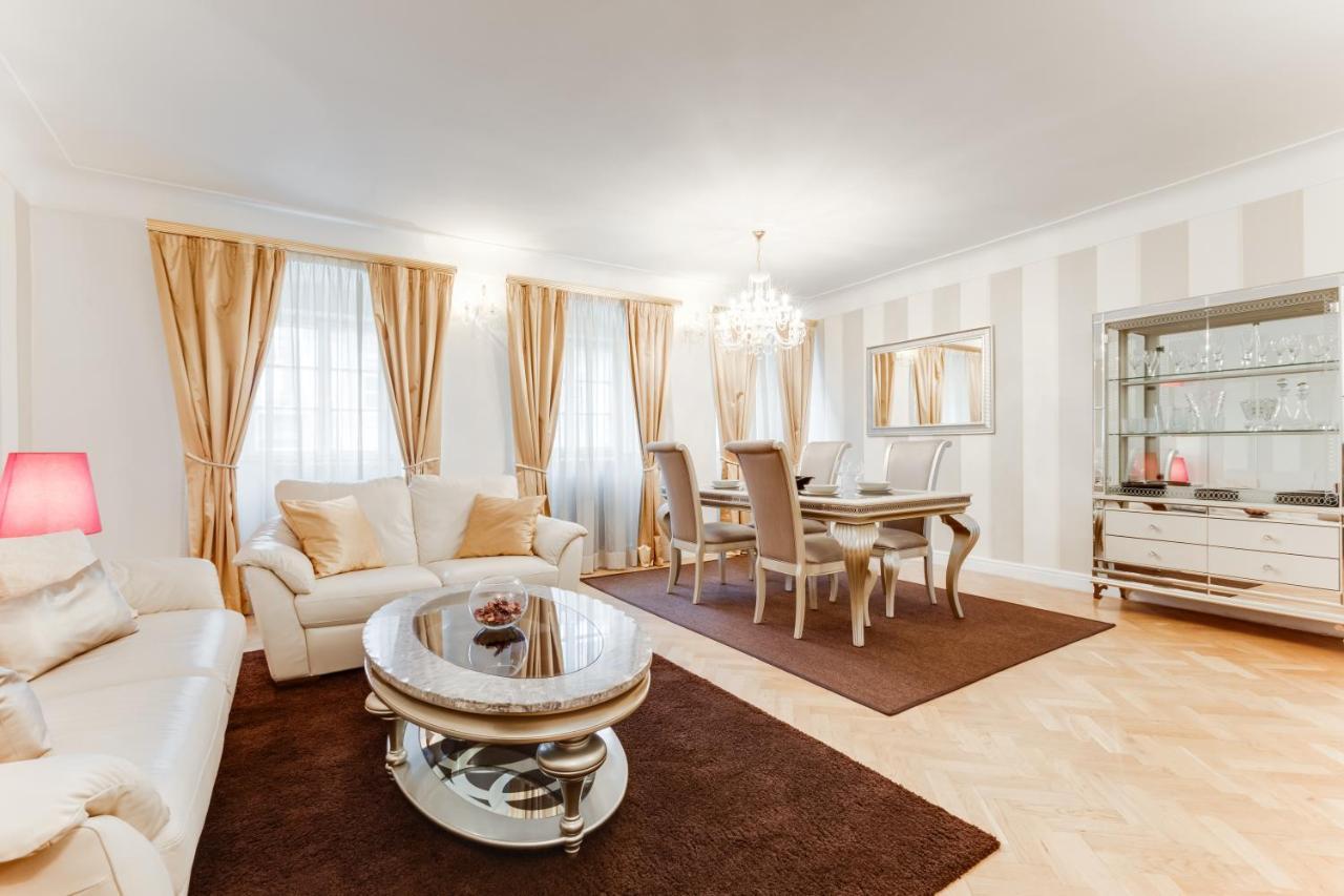 Charles Bridge Royal - Castle District Appartement