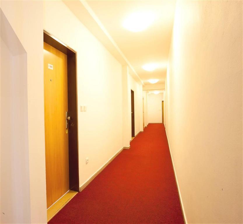 Travellers Hostel
