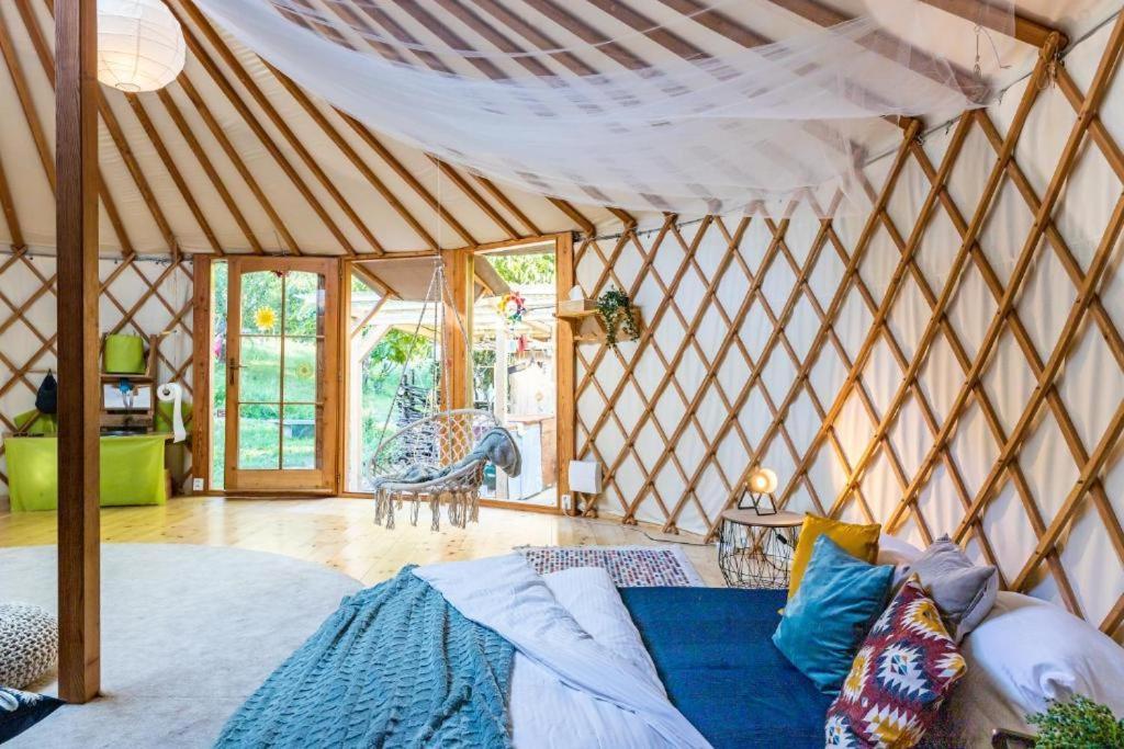 Luxury tent Jurta V Rokli