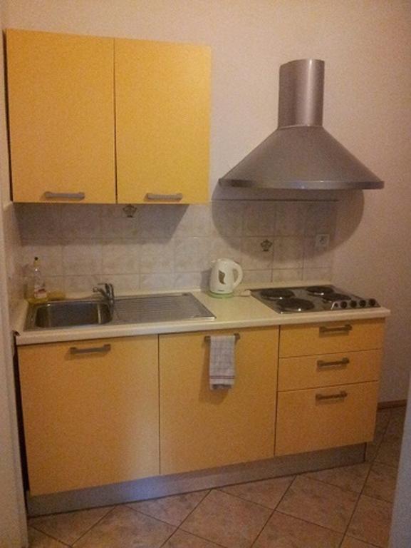V Tunich Hostel *
