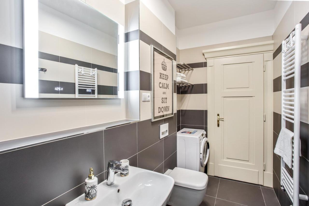 Newly Opened, Designer Opera Appartement