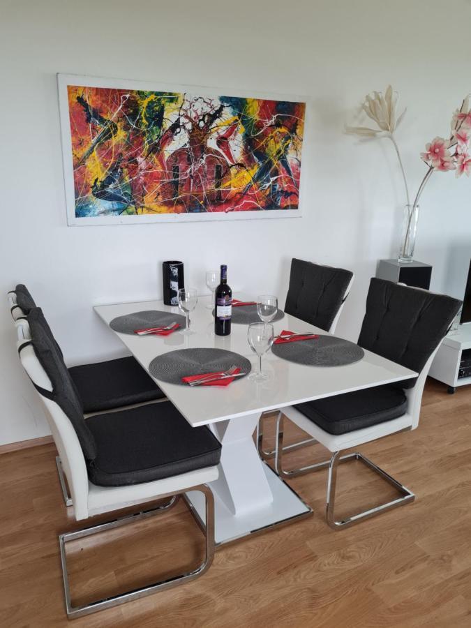 Apartment Prostorny 3 Pokojovy S Dvema Terasami Prague