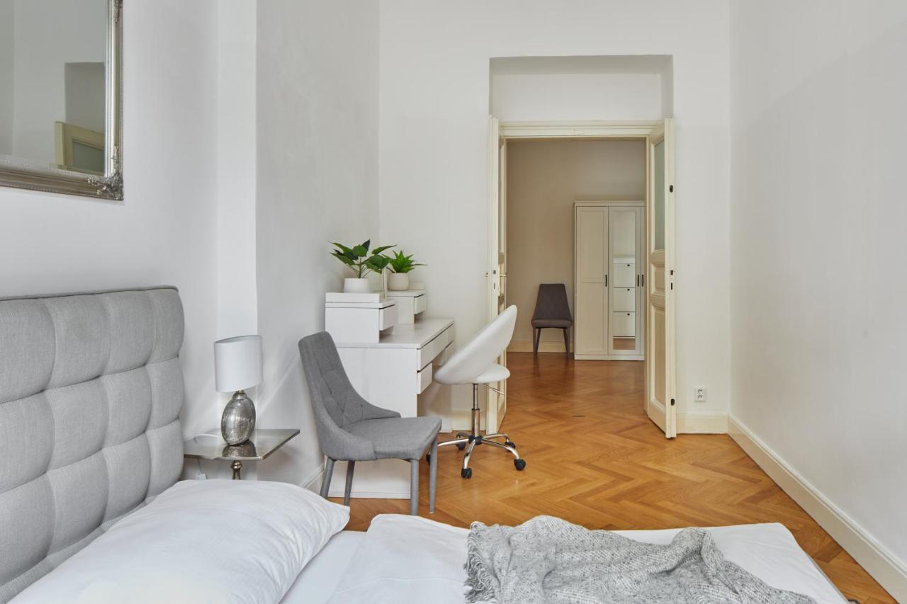 Days Appartement Prague