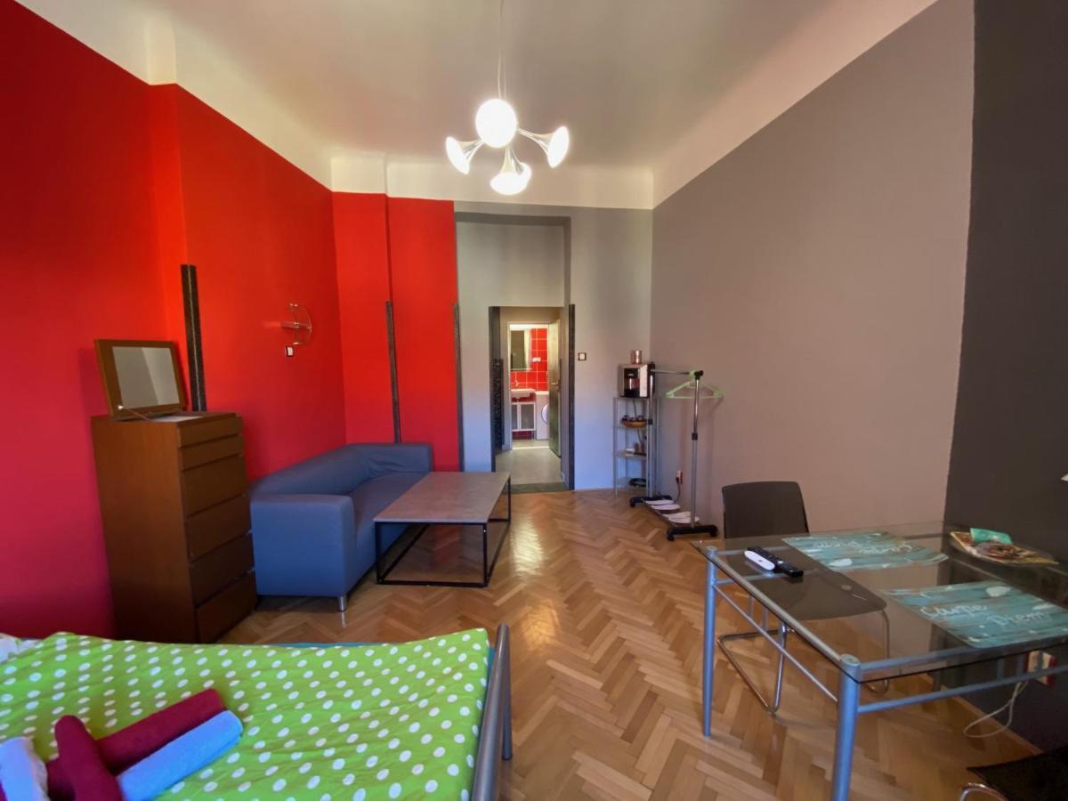 B42 Bed And Cafe Appartement