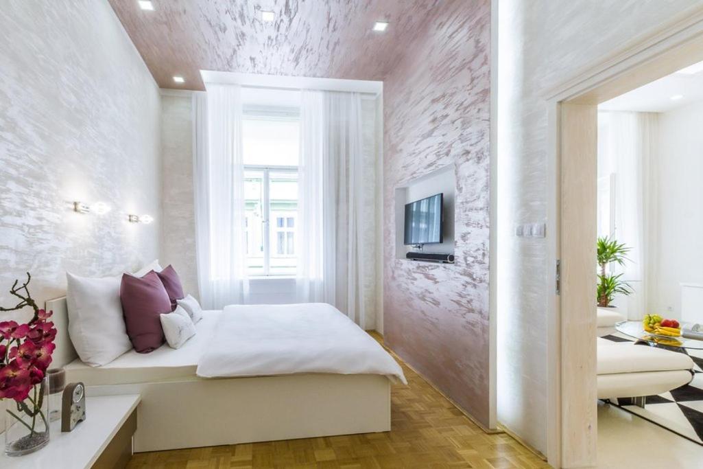 Stylish 5 Minutes Walk From City Center Prague