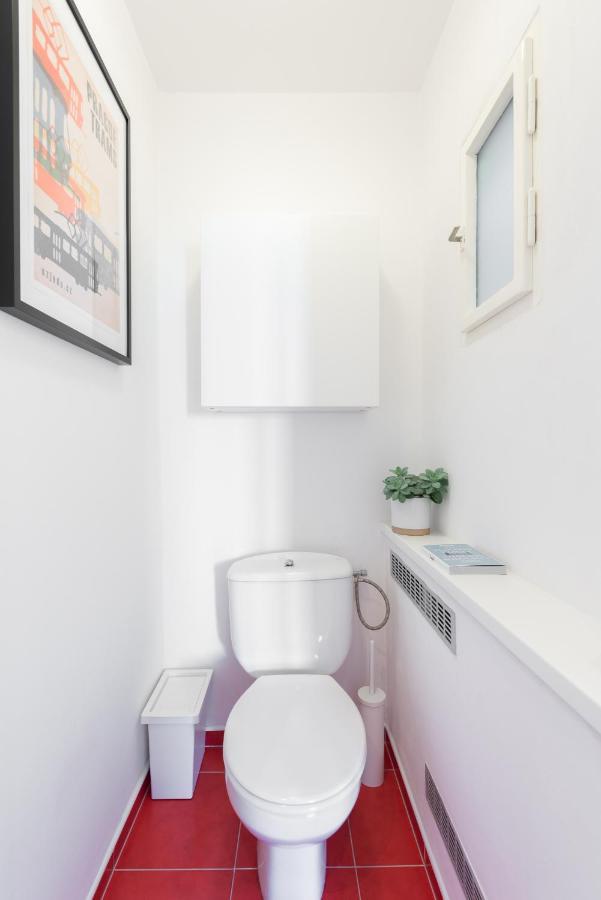 Bright Charming With Terrace, Parking & Airco. Apartamento