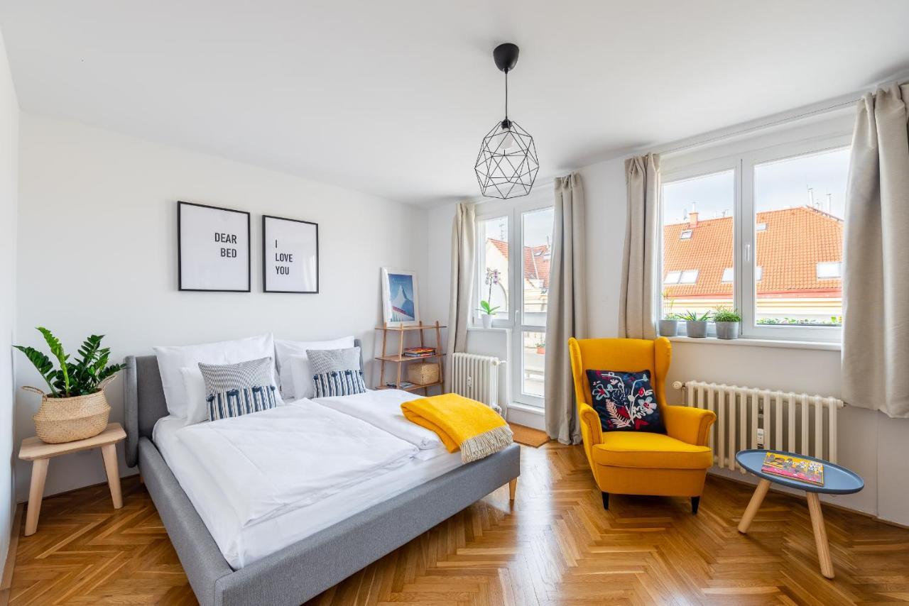 Bright Charming With Terrace, Parking & Airco. Apartamento