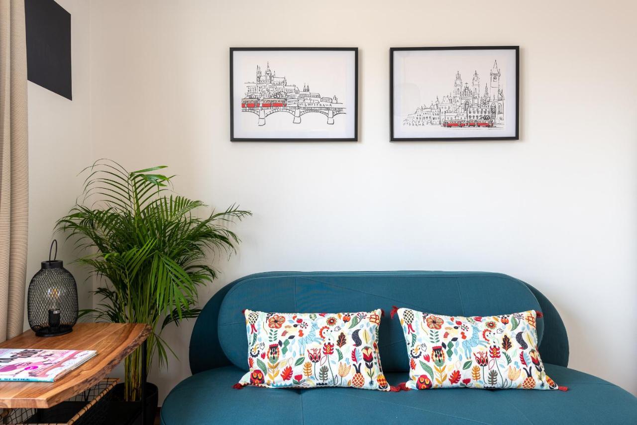 Bright Charming With Terrace, Parking & Airco. Apartamento