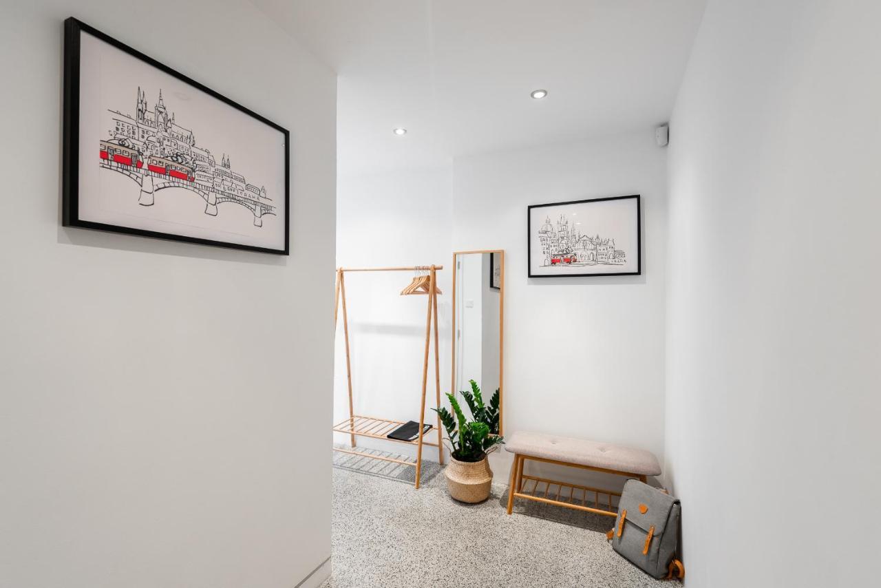Bright Charming With Terrace, Parking & Airco.