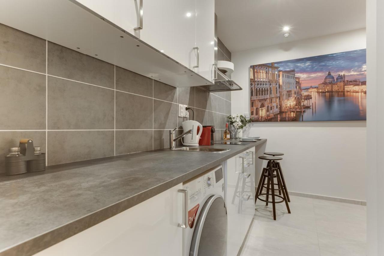 Apartment Dream Apt