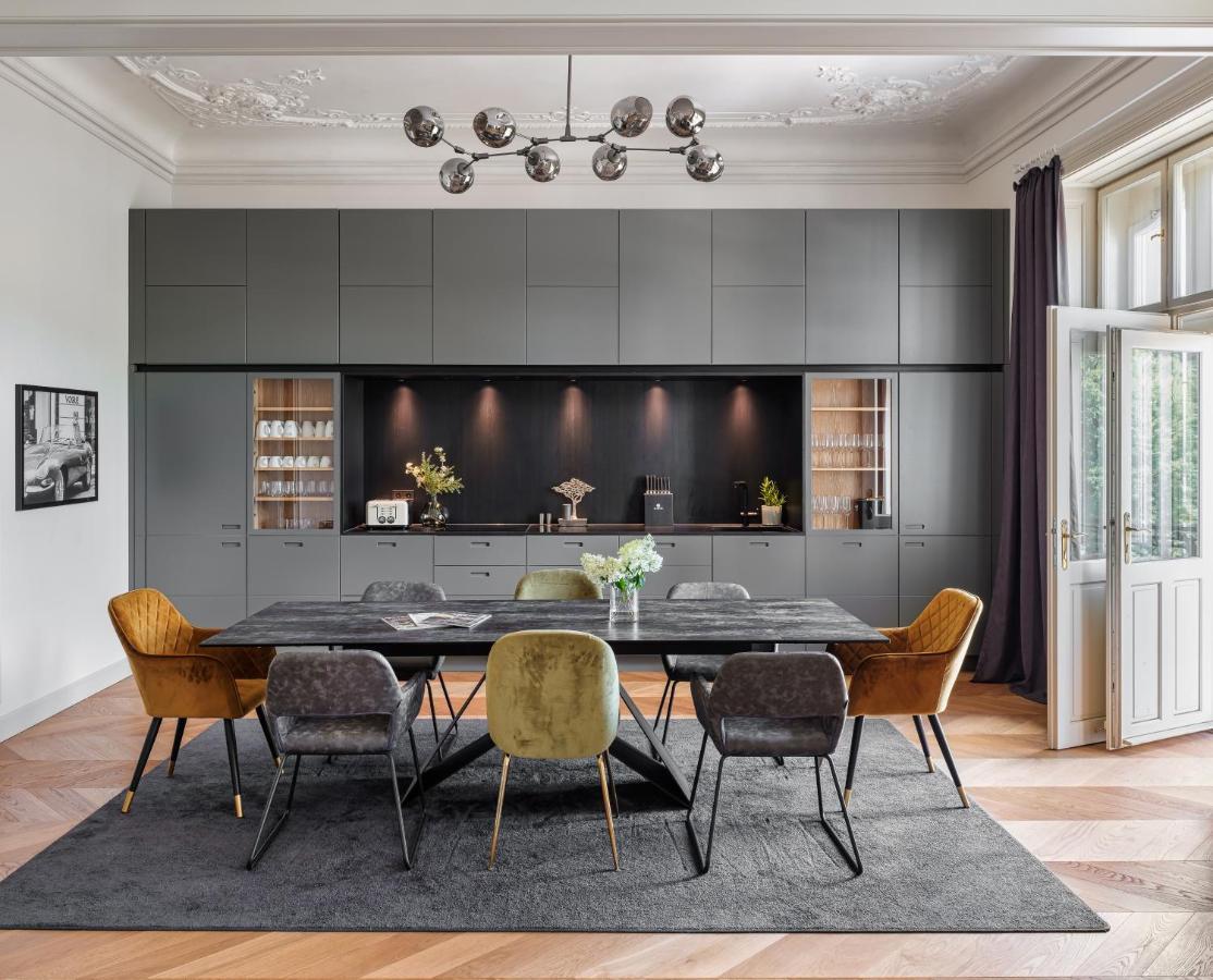 Mn6 Luxury By Adrez Prague