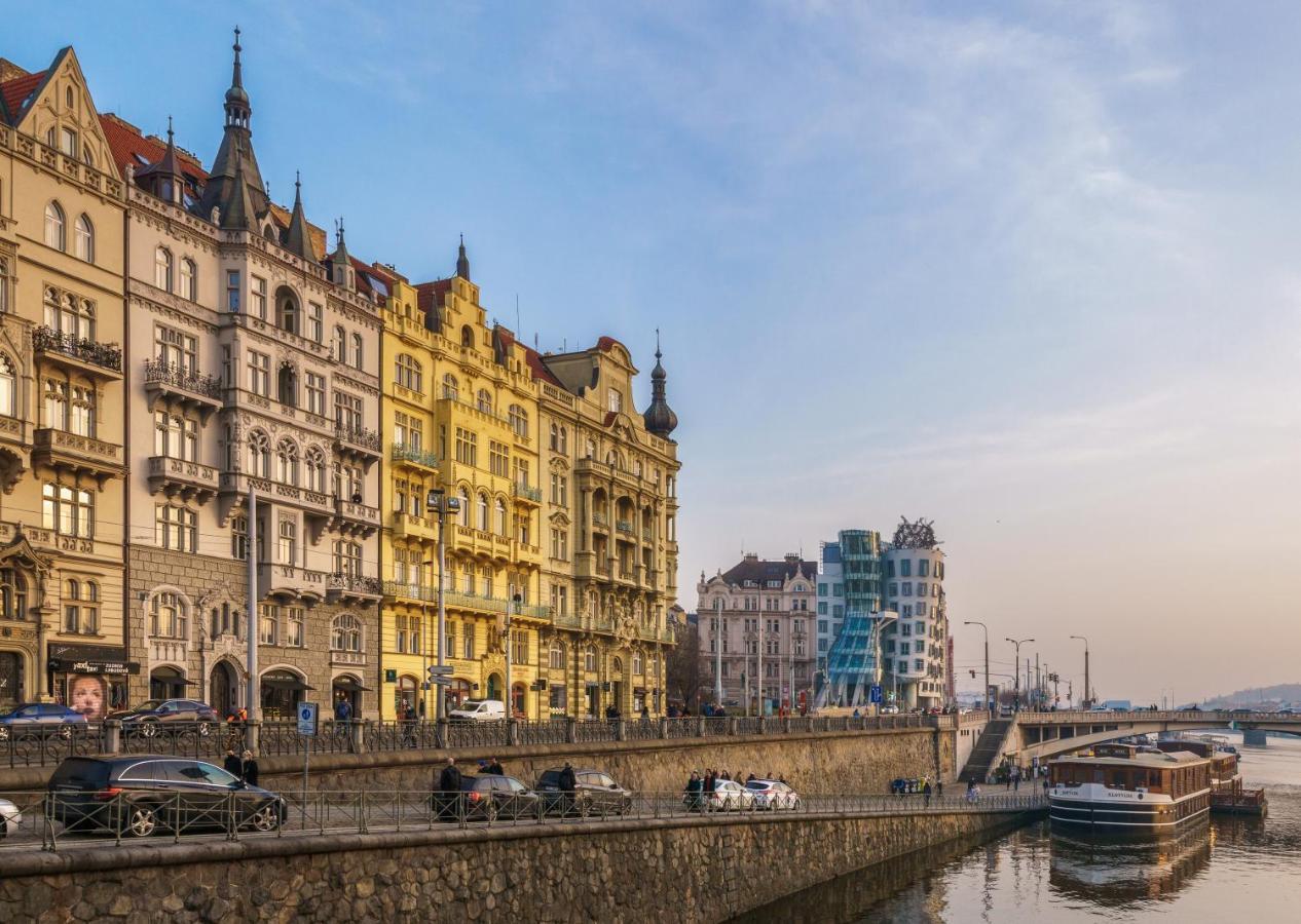 Mn6 Luxury By Adrez Prague