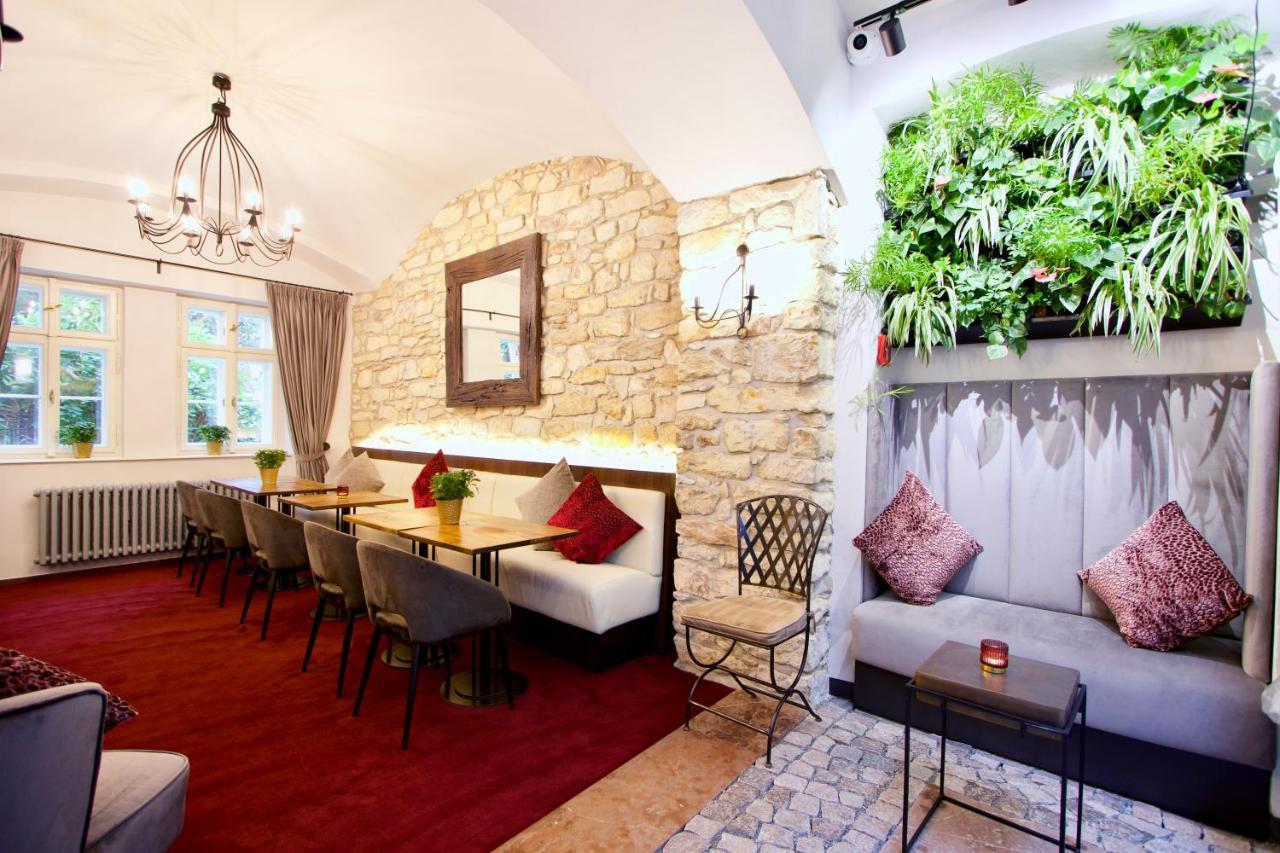 Agnes Hotel 4*
