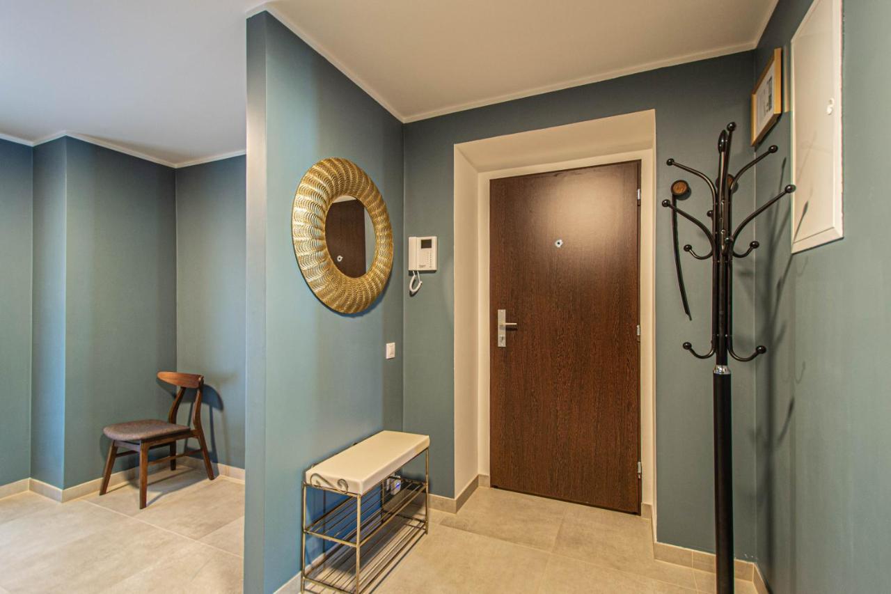 Quite Loft With Balcony And 3 Air Conditioners Apartment Prague