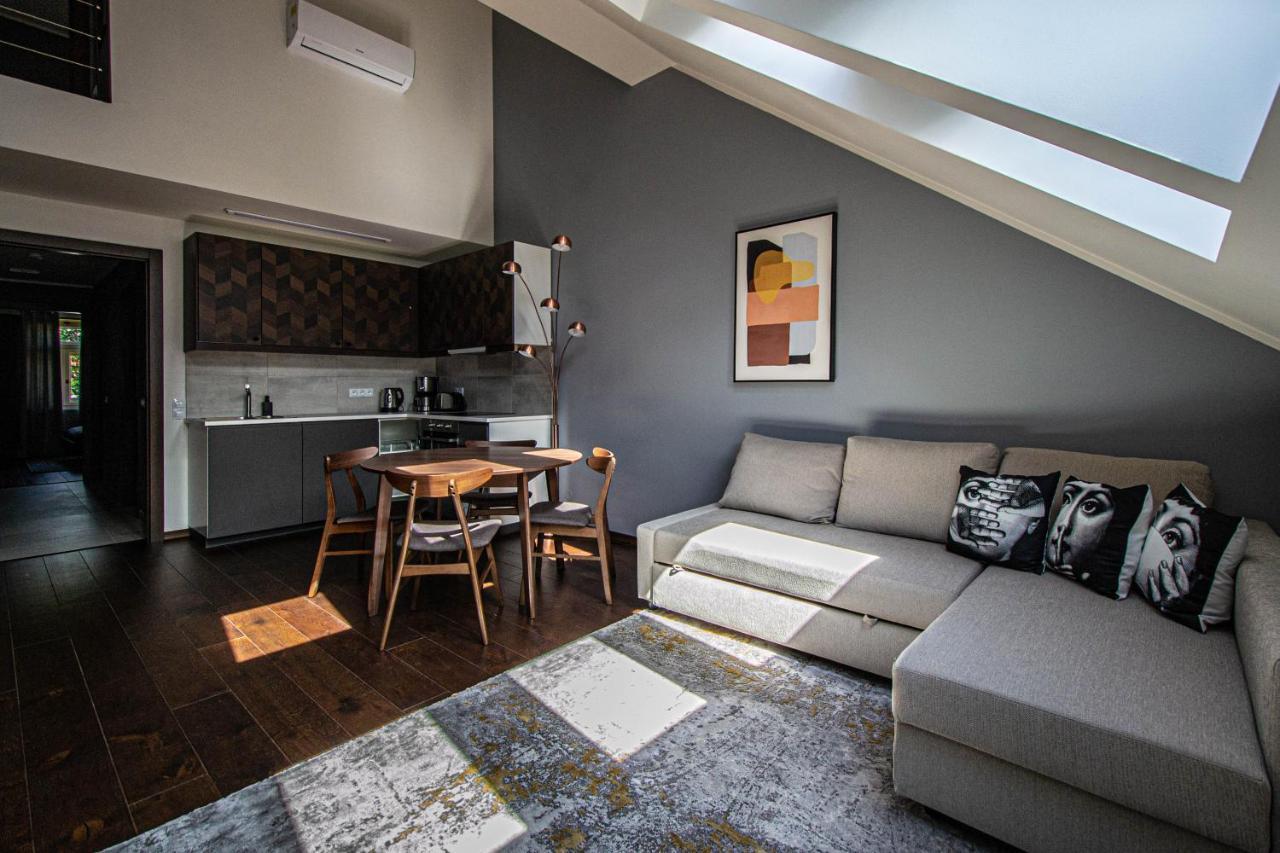 Daire Quite Loft With Balcony And 3 Air Conditioners
