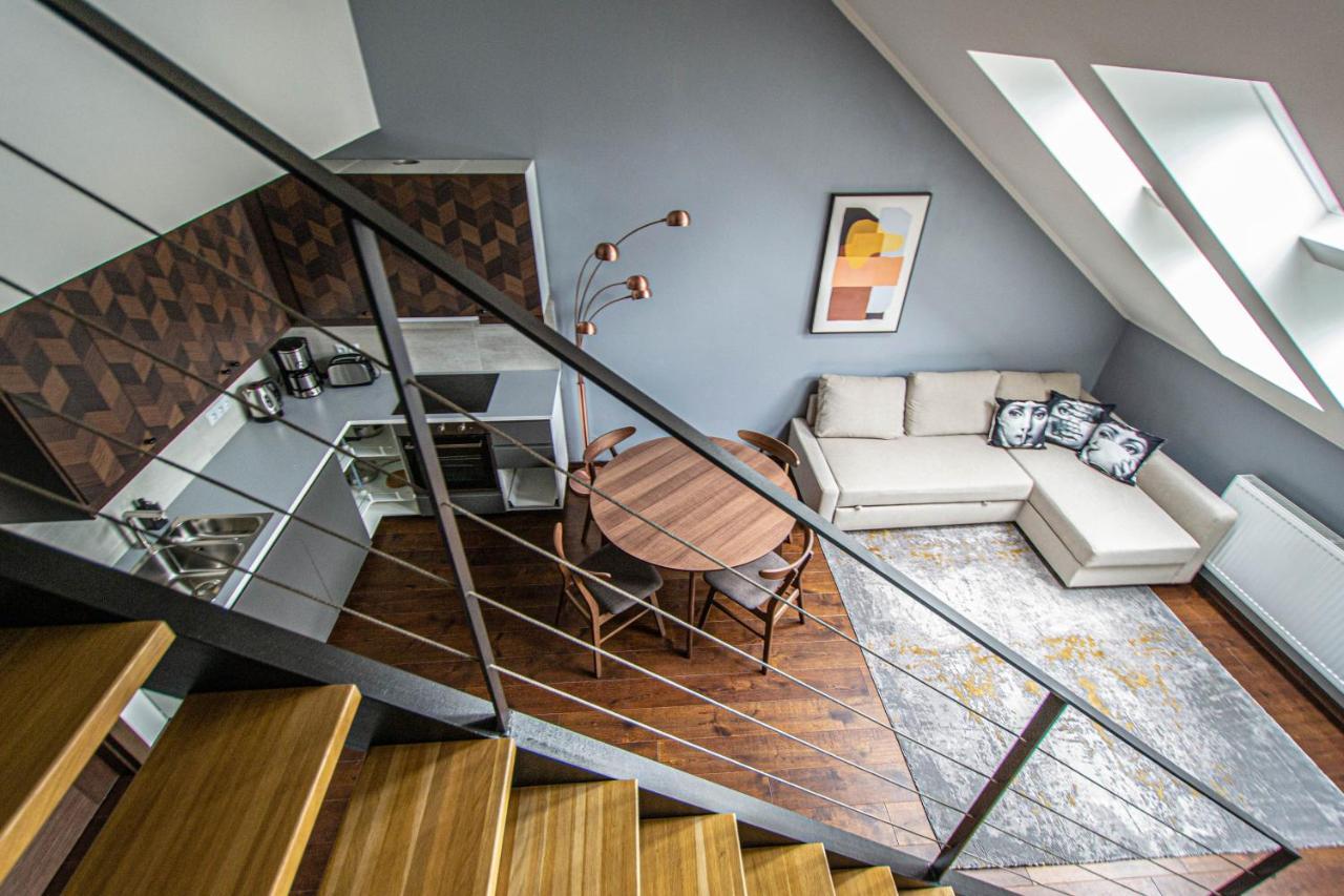 Daire Quite Loft With Balcony And 3 Air Conditioners *