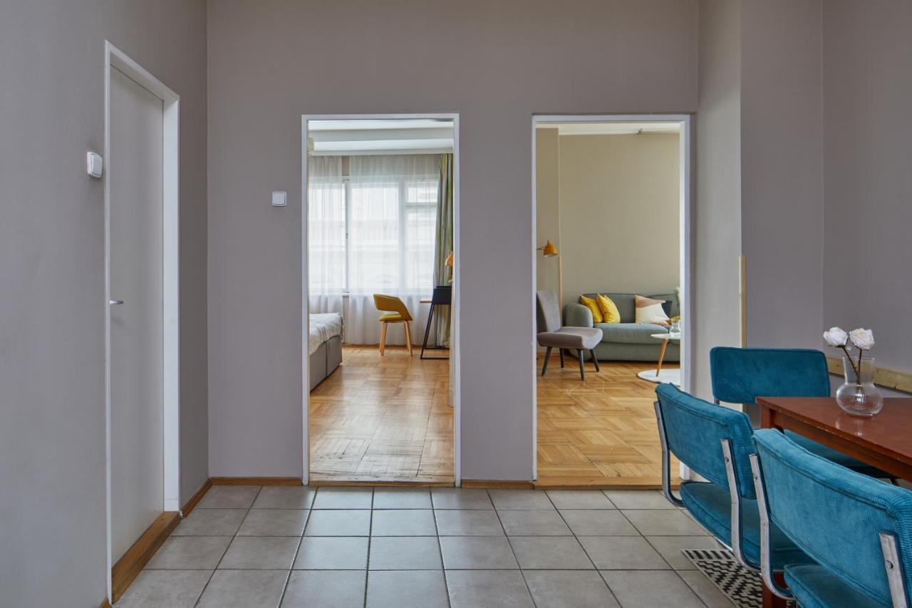 Days - Modern W Retro Elements - New Town