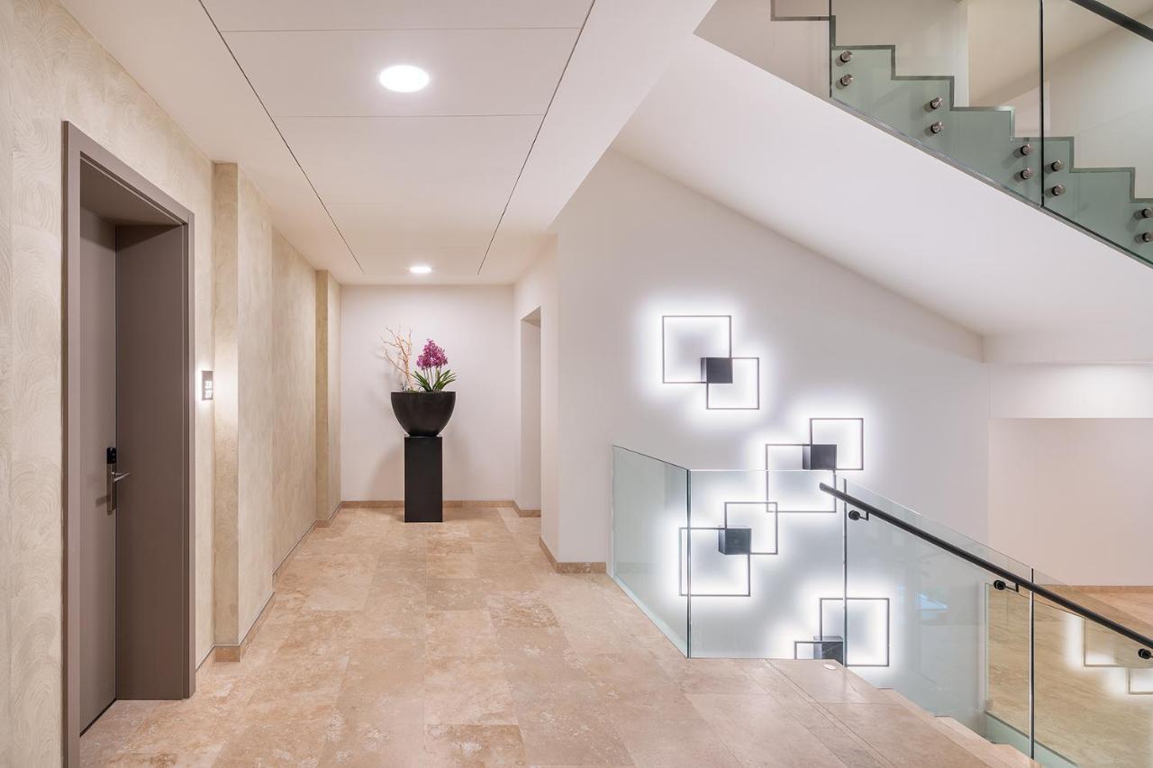 Cube Hotel