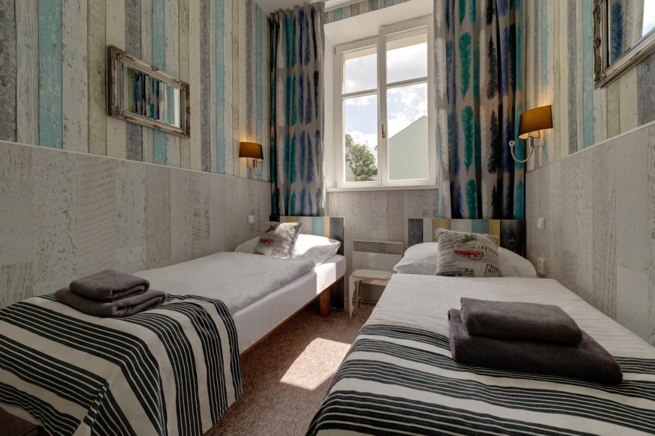 Royal Court Hotel 3*