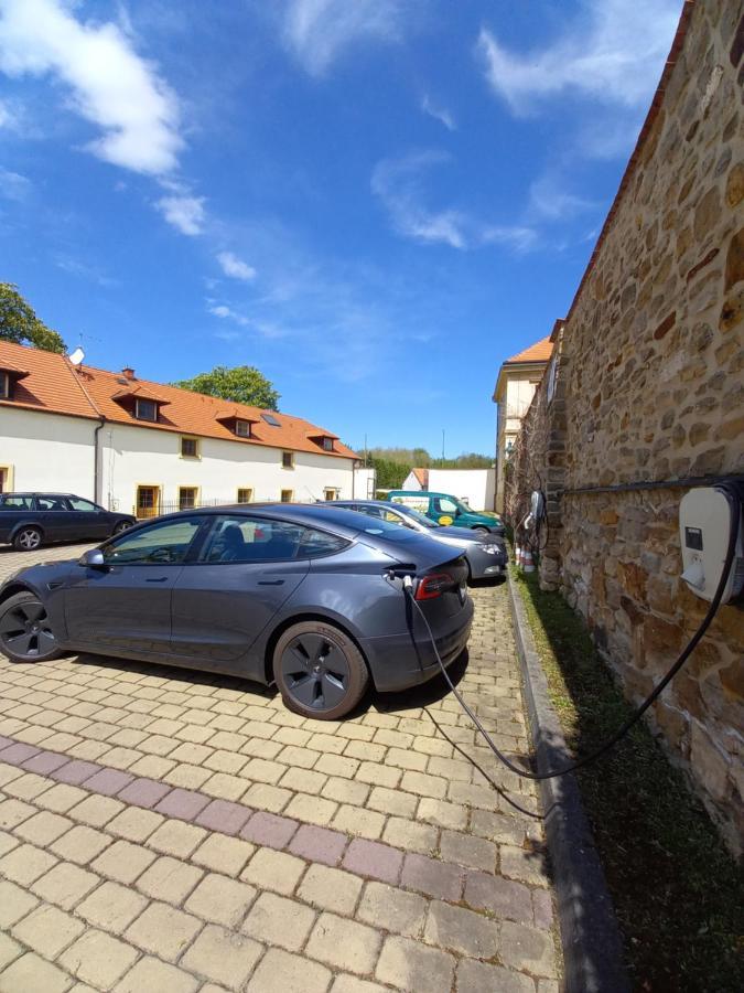 čertousy Hotel 3*
