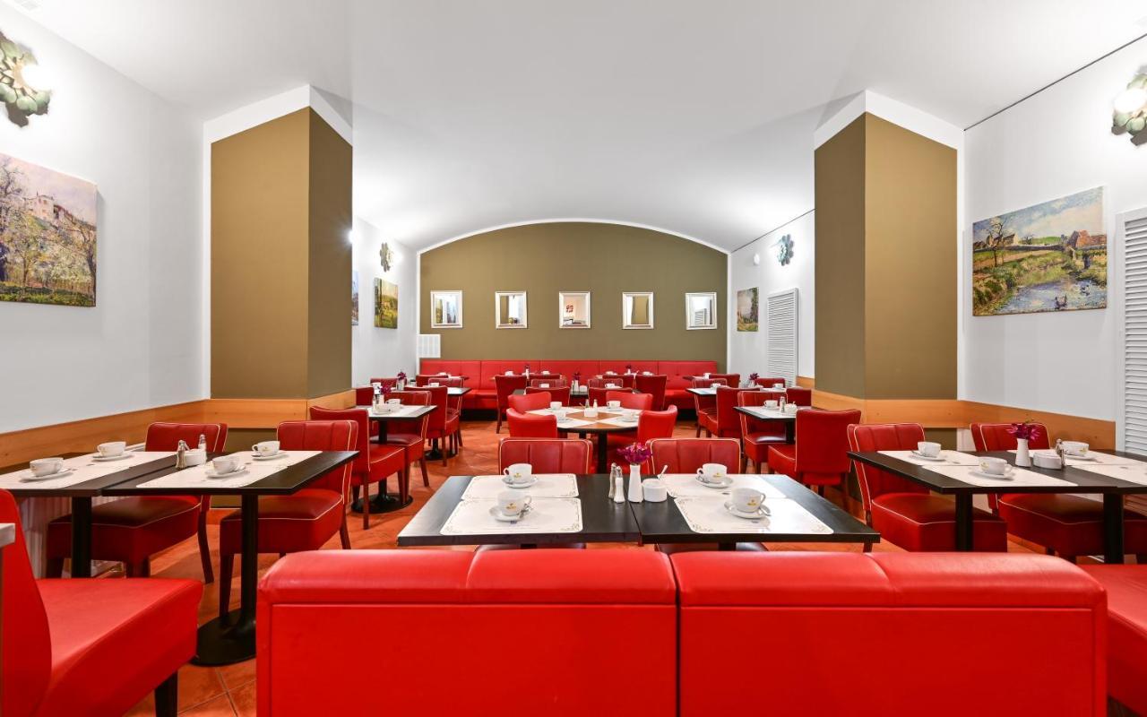 Mala Strana Otel 4*