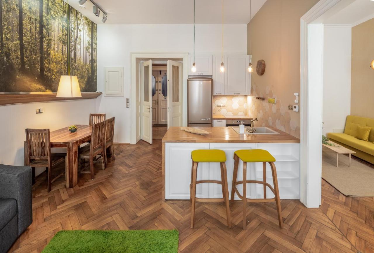 Apartment Mordecai 12 By Adrez