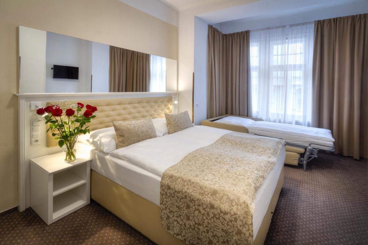 Taurus Hotel