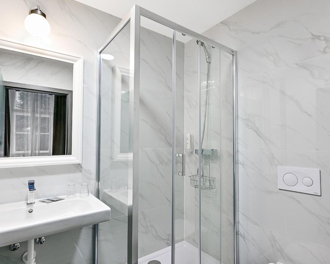 Mala Strana Otel 4*