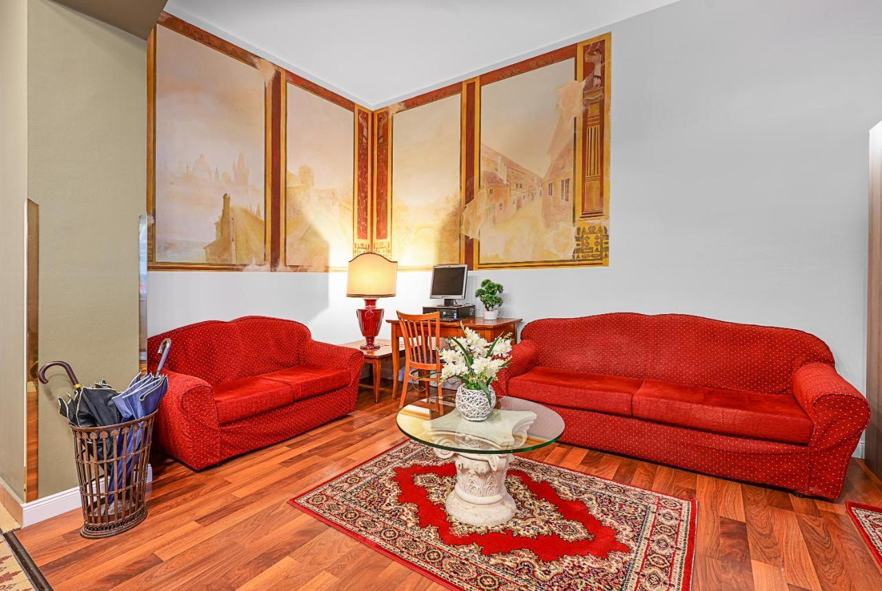 Mala Strana 4*