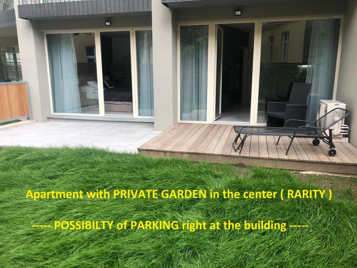 Apartment Luxury With Private Garden Prag