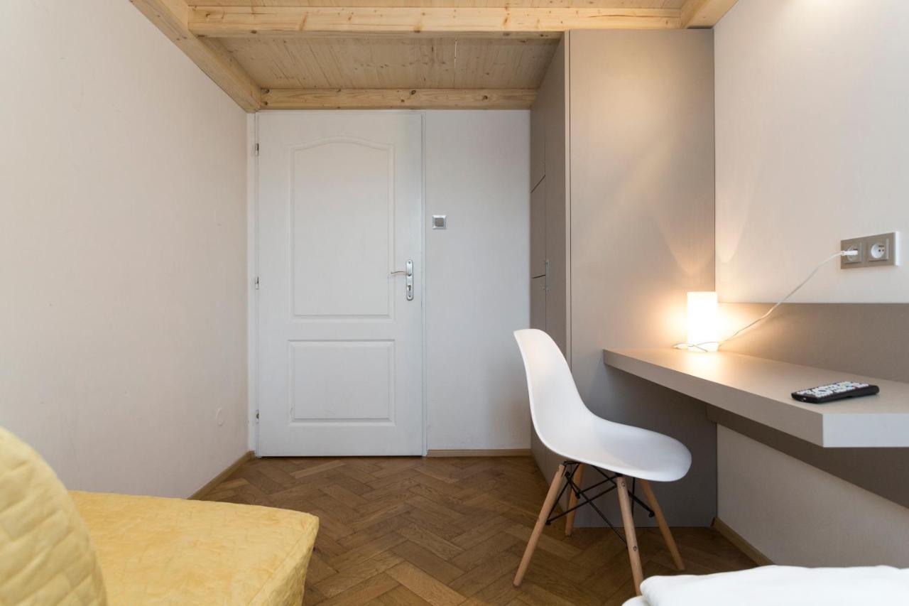 Akat Guest house