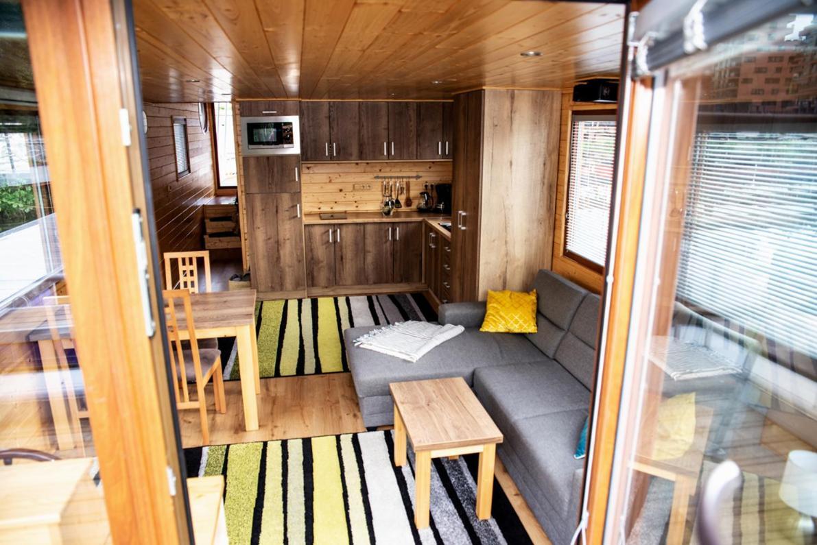 Houseboat Bonanza Tekne
