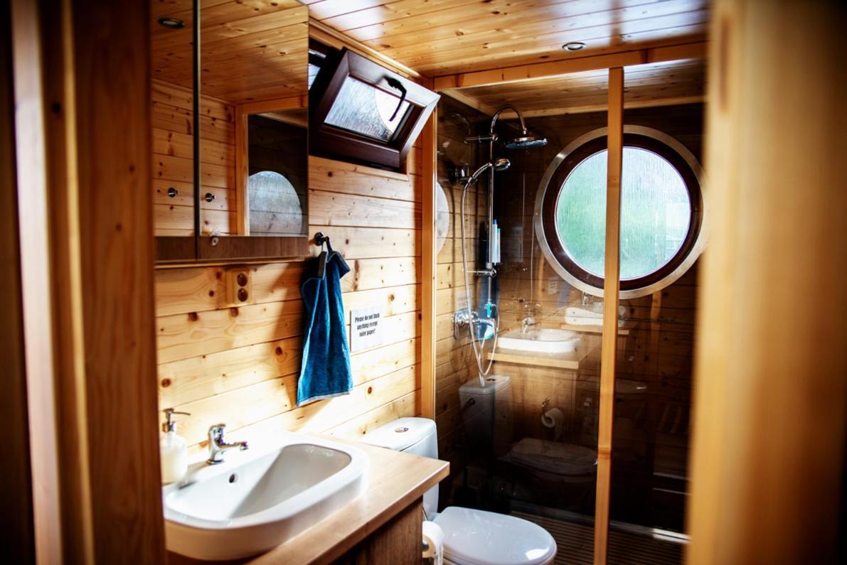 Tekne Houseboat Bonanza