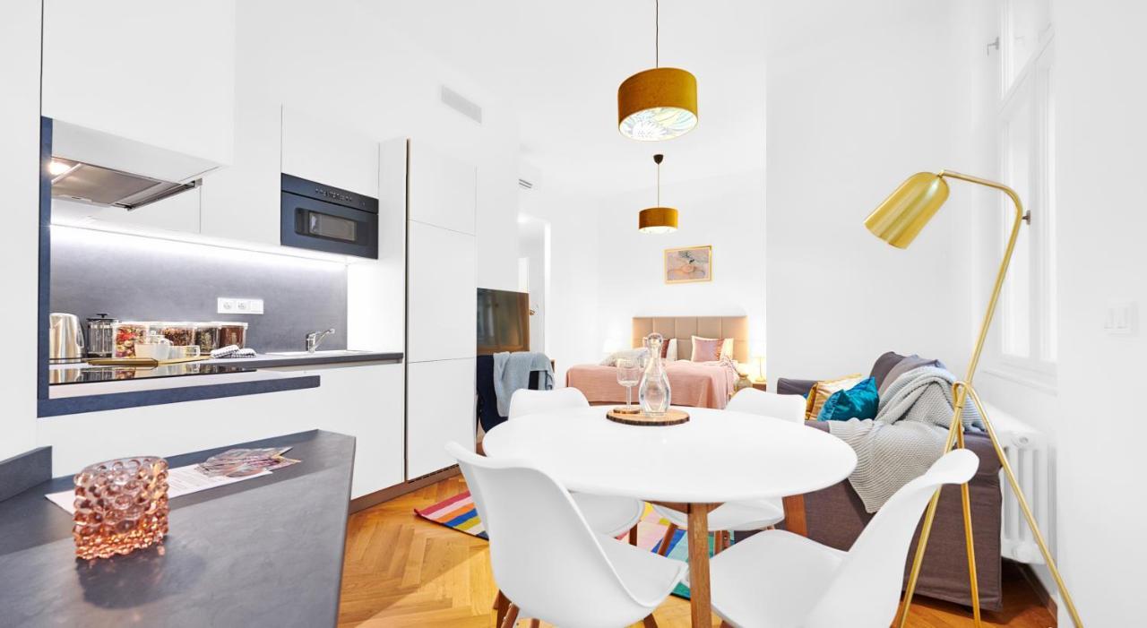Aparthotel Dlouha - Old Town