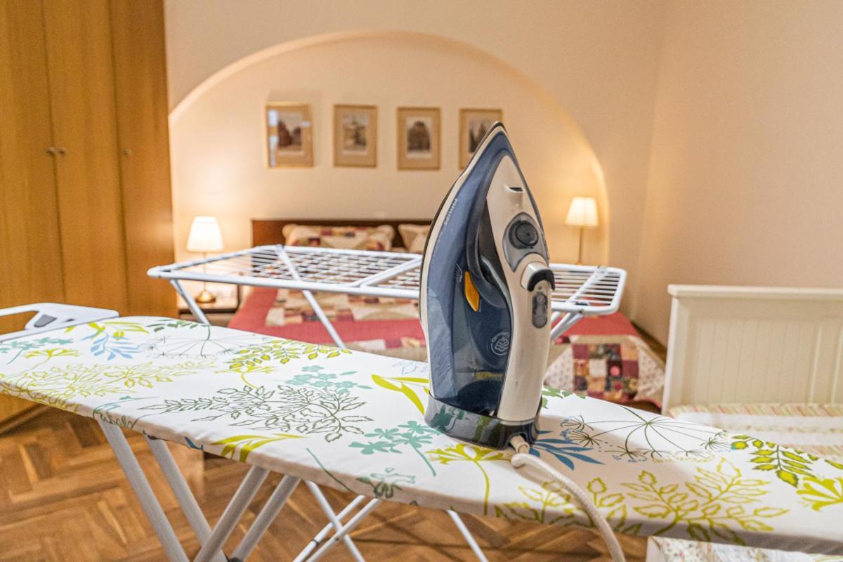 Stylish Studio At Lesser Town, Charles Bridge 3min By Walk Apartment *