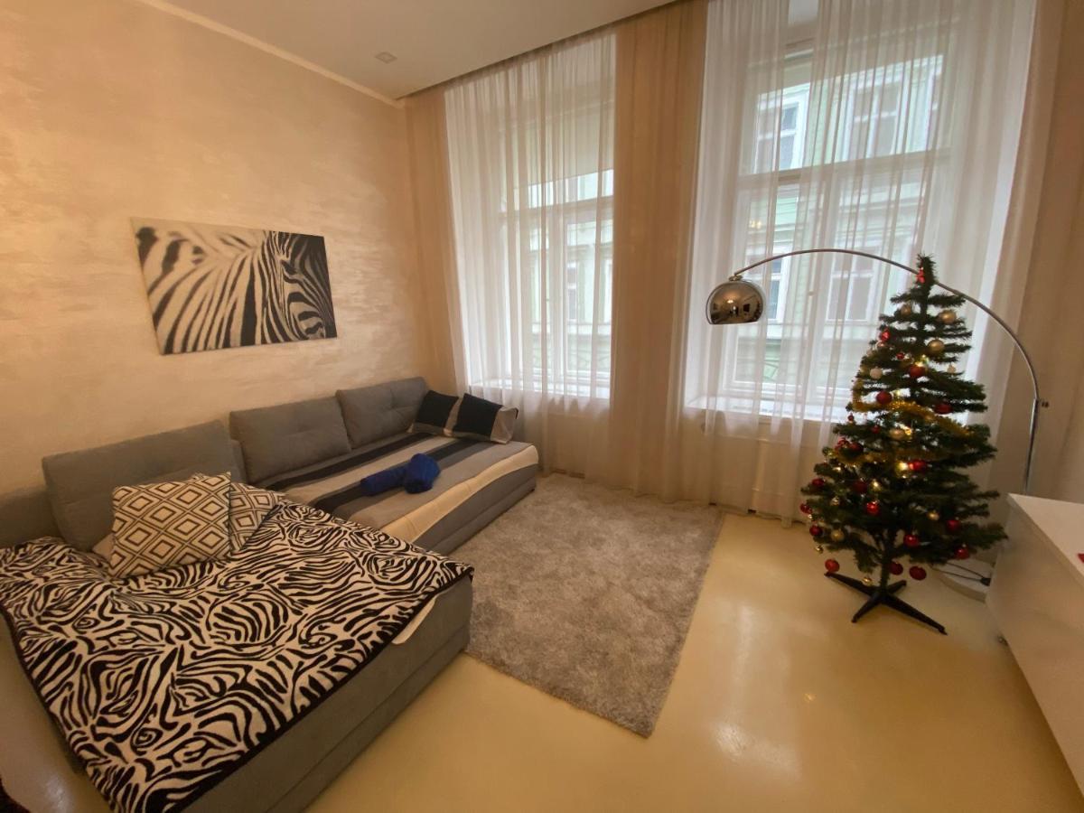 Stylish 5 Minutes Walk From City Center * Prague