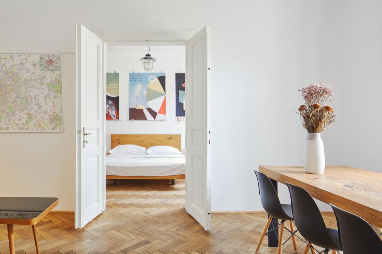 Apartment Artsy Flat Near Wenceslas Square By Days Prague